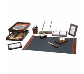 Настольные наборы и аксессуары из дерева