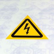 Знак «Опасность поражения электрическим током», КОМПЛЕКТ 10 штук, 150 мм, пленка, W08