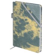 Блокнот А5 135x210 мм BRAUBERG «Denim», ткань/экокожа, резинка, держатель, 80 л., клетка, синий, 117139